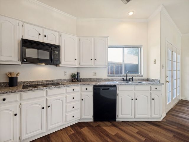 160 Cobblestone Row, Denton, TX 76207