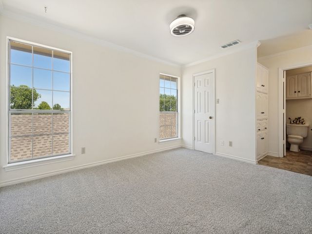 160 Cobblestone Row, Denton, TX 76207
