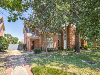 160 Cobblestone Row, Denton, TX 76207