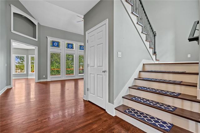 2108 Prairie Creek Drive, Kearney, MO 64060