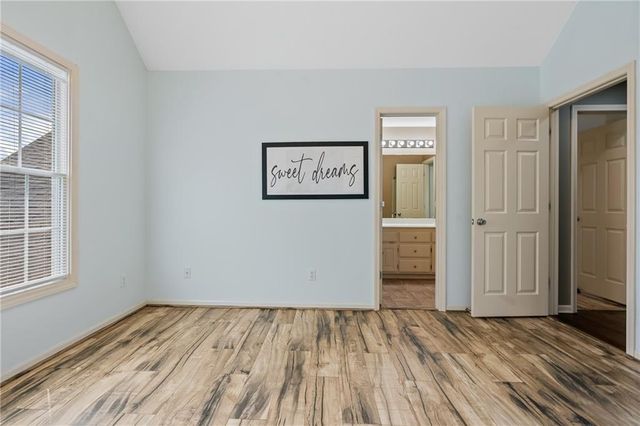 2108 Prairie Creek Drive, Kearney, MO 64060