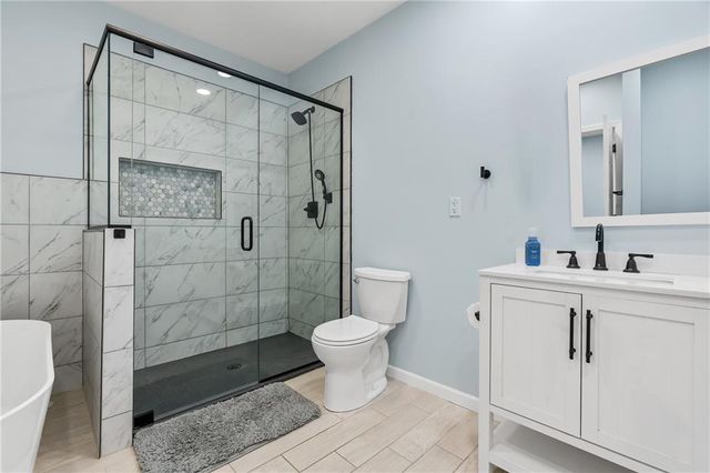 2108 Prairie Creek Drive, Kearney, MO 64060