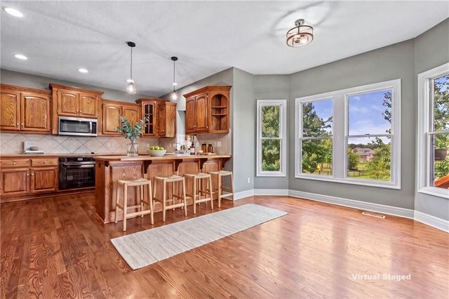 2108 Prairie Creek Drive, Kearney, MO 64060