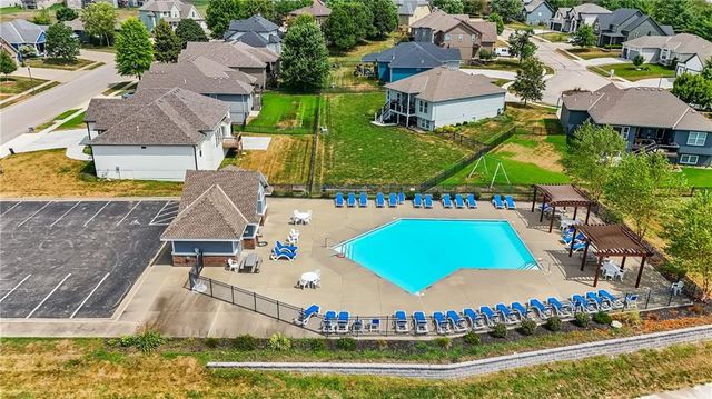 2108 Prairie Creek Drive, Kearney, MO 64060
