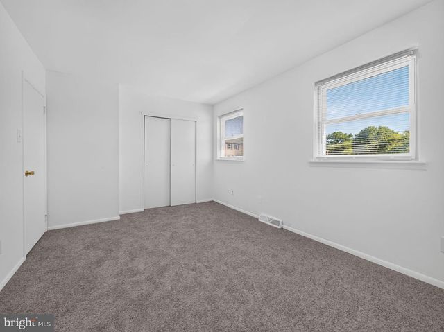 1098 BAYLESS PL, Norristown, PA 19403