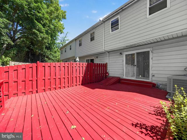 1098 BAYLESS PL, Norristown, PA 19403