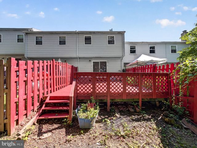1098 BAYLESS PL, Norristown, PA 19403