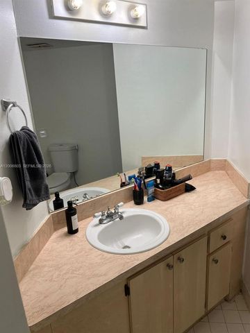 7125 NW 186th St B502, Hialeah, FL 33015