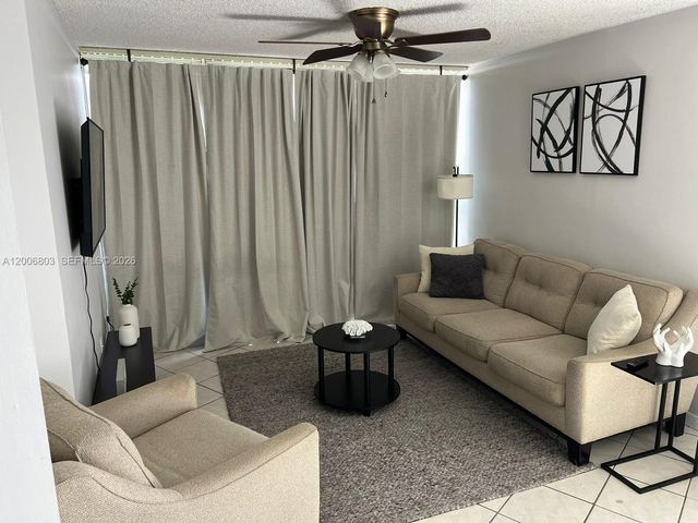 7125 NW 186th St B502, Hialeah, FL 33015