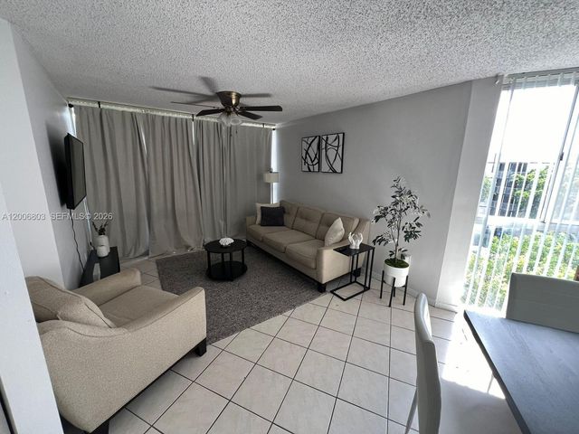 7125 NW 186th St B502, Hialeah, FL 33015