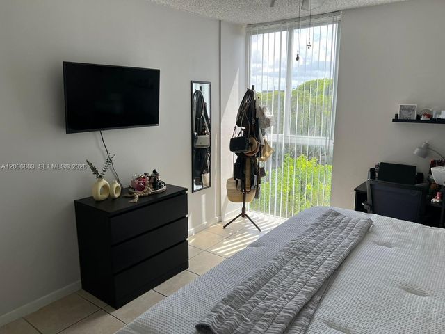 7125 NW 186th St B502, Hialeah, FL 33015