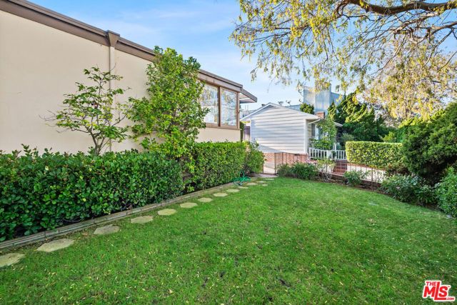 1621 Manning Avenue, Los Angeles, CA 90024