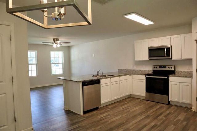 386 Village Creek Dr Drive, Chatsworth, GA 30705