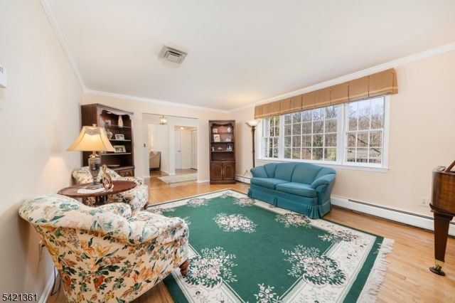 126 Wentworth Dr, Berkeley Heights Twp., NJ 07922