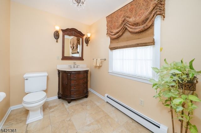 126 Wentworth Dr, Berkeley Heights Twp., NJ 07922