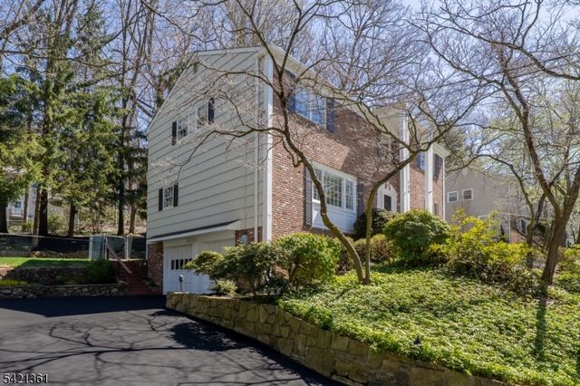 126 Wentworth Dr, Berkeley Heights Twp., NJ 07922
