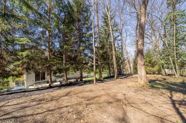 126 Wentworth Dr, Berkeley Heights Twp., NJ 07922