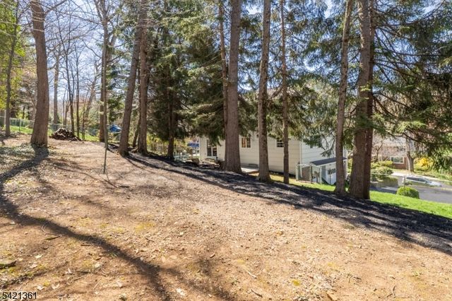 126 Wentworth Dr, Berkeley Heights Twp., NJ 07922