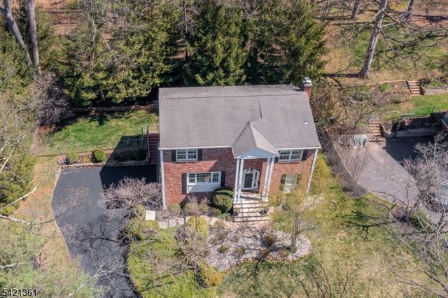 126 Wentworth Dr, Berkeley Heights Twp., NJ 07922