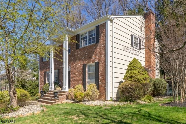 126 Wentworth Dr, Berkeley Heights Twp., NJ 07922