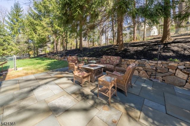 126 Wentworth Dr, Berkeley Heights Twp., NJ 07922