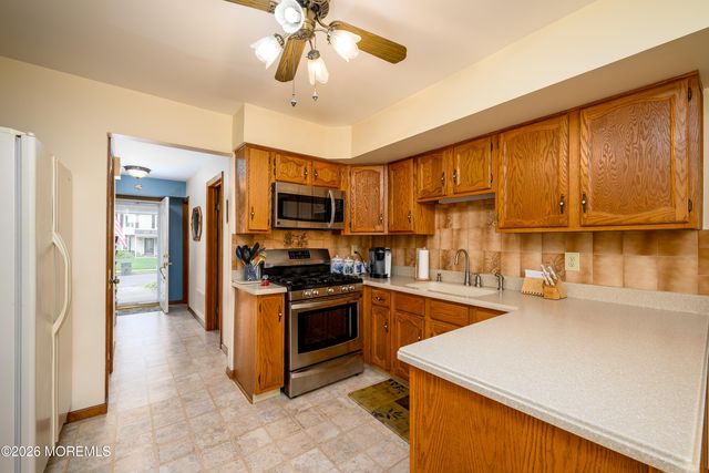 10 Petal Patch Trail, Howell, NJ 07731