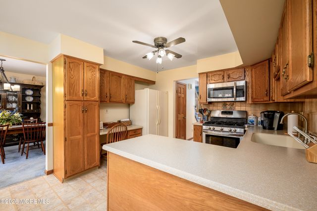 10 Petal Patch Trail, Howell, NJ 07731