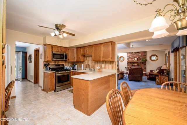 10 Petal Patch Trail, Howell, NJ 07731