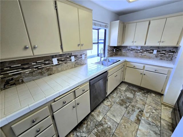 12651 Glendale, Stanton, CA 90680