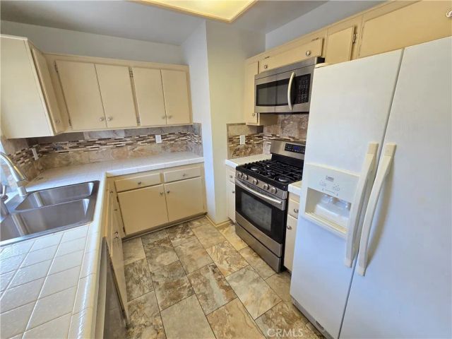 12651 Glendale, Stanton, CA 90680