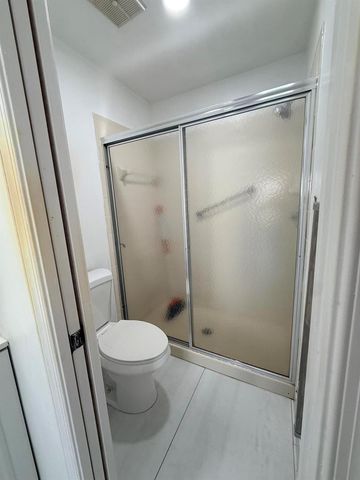 7714 Tahiti Lane 203, Lake Worth, FL 33467