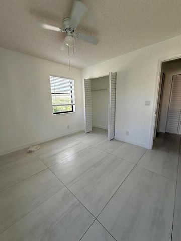 7714 Tahiti Lane 203, Lake Worth, FL 33467