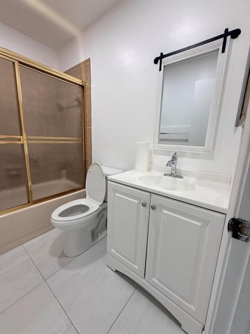 7714 Tahiti Lane 203, Lake Worth, FL 33467
