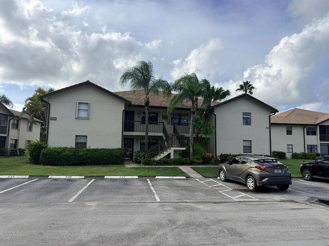 7714 Tahiti Lane 203, Lake Worth, FL 33467