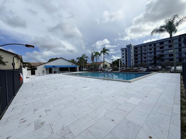 7714 Tahiti Lane 203, Lake Worth, FL 33467