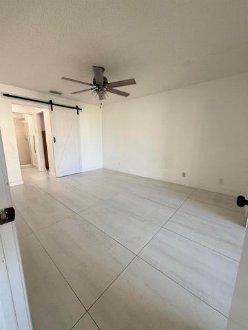 7714 Tahiti Lane 203, Lake Worth, FL 33467