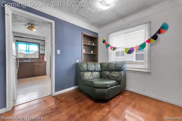 6251 Stahelin Avenue, Detroit, MI 48228