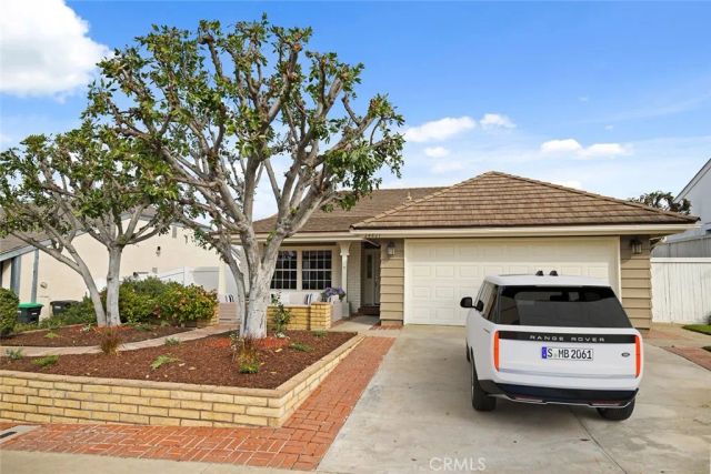24821 Hon Avenue, Laguna Hills, CA 92653