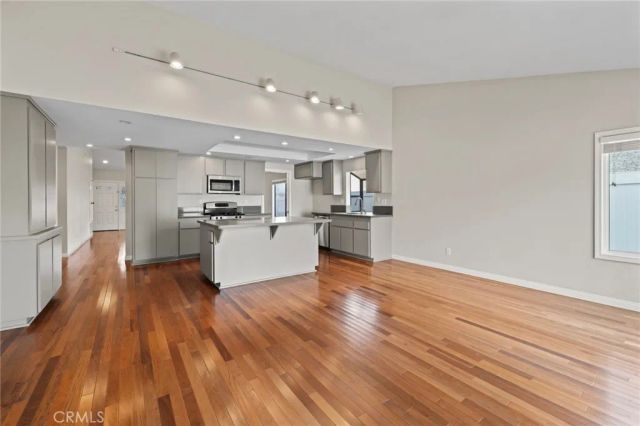 24821 Hon Avenue, Laguna Hills, CA 92653