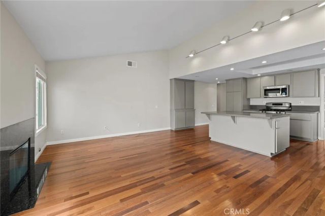 24821 Hon Avenue, Laguna Hills, CA 92653