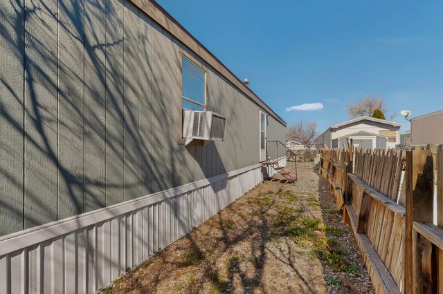 9509 Botts Street SE, Albuquerque, NM 87123