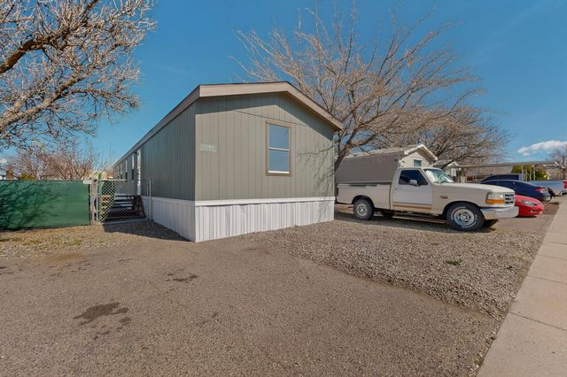 9509 Botts Street SE, Albuquerque, NM 87123