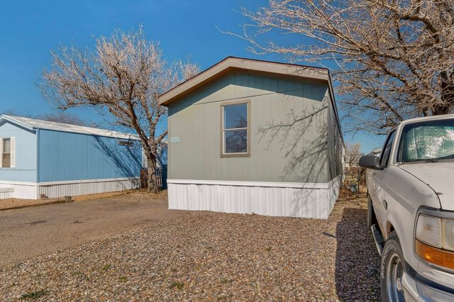 9509 Botts Street SE, Albuquerque, NM 87123