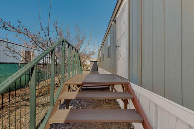 9509 Botts Street SE, Albuquerque, NM 87123