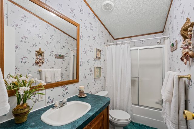 402 Silver Acres Road, Azle, TX 76020