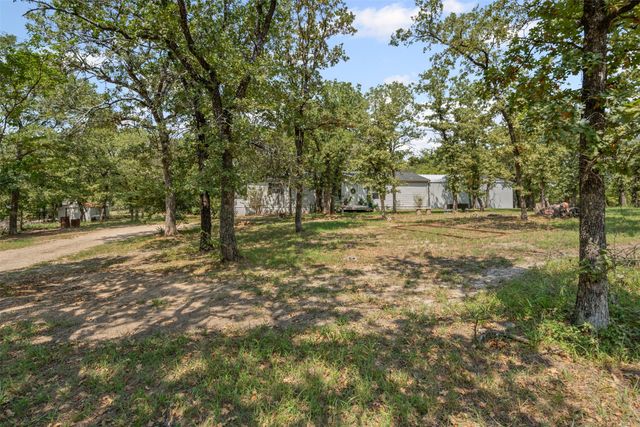 402 Silver Acres Road, Azle, TX 76020