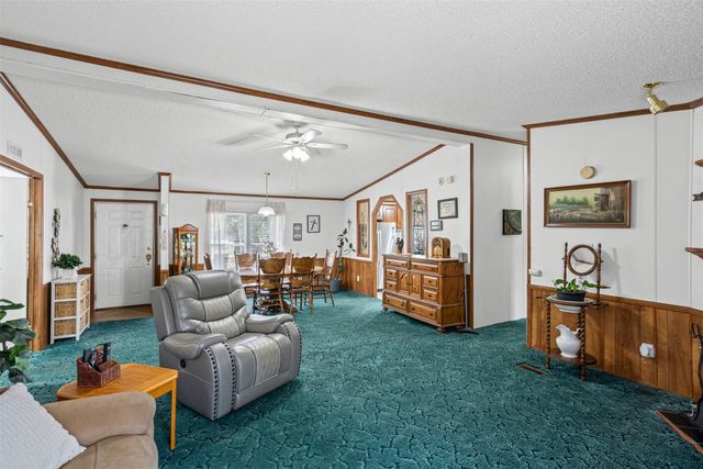 402 Silver Acres Road, Azle, TX 76020