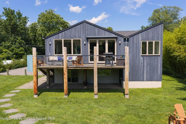 114 Lighthouse Drive, Saugerties, NY 12477