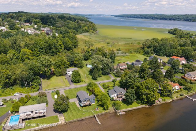 114 Lighthouse Drive, Saugerties, NY 12477