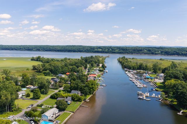 114 Lighthouse Drive, Saugerties, NY 12477